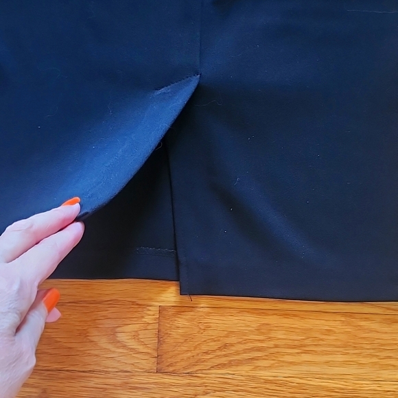 Leyva's black stretch pencil skirt women's size large - Picture 3 of 6